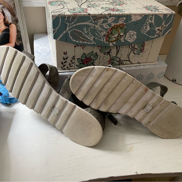 Eileen Fisher sandals - Picture 3 of 6